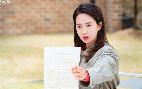 She's been unlucky since she was a child, and she suddenly encounters four men who shake up her life. Drama Song Ji Hyo 'Was It Love?' Tuai Pujian Bikin Nangis ...