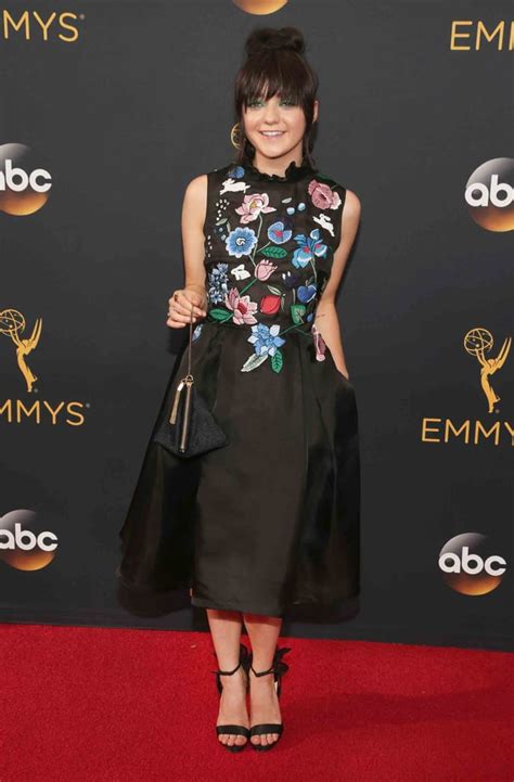 Maisie Williams Emmys 2016 Red Carpet Fashion See What