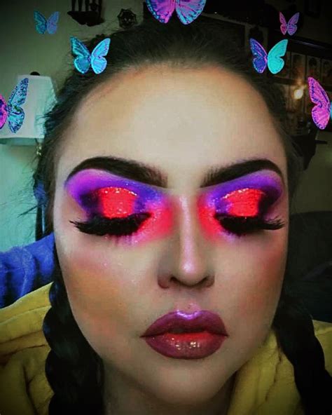 Petunia is a gorgeous pinkish purple eye shadow! Neon pink and purple eyeshadow in 2020 | Purple eyeshadow ...