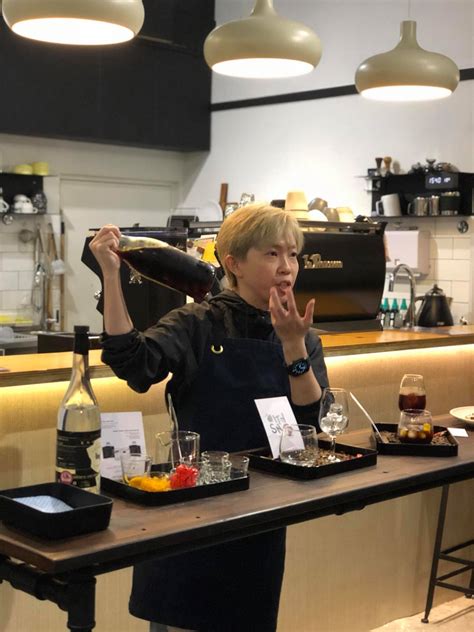 He graduated from shatec and used to run eatery hawkerman and fried chicken chain tenderfresh. We tried Ben Yeo's S$35 artisanal smokey chee cheong fun ...