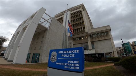 Council President Asks Fpc To Halt Milwaukee Police Chief Search