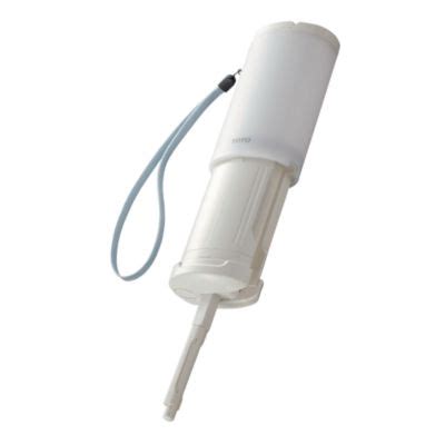The soft squeeze bottle allows you to use this without the need for batteries. Travel Washlet® - TotoUSA.com