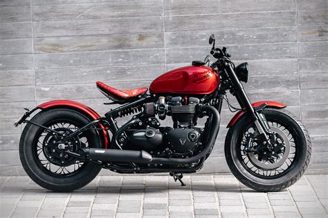 Checkout june promo & loan simulation in your city and compare the bonneville bobber 2021 with street rod, forty eight and other rivals the bonneville bobber comes with dual disc front brakes and disc rear brakes along with abs. 2017 Triumph Bonneville Bobber Custom Motosiklet | TeknOlsun
