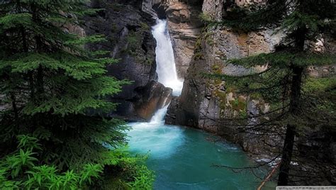 Great Mountain Waterfall Waterfall Cliff Trees Pool Crevice Hd