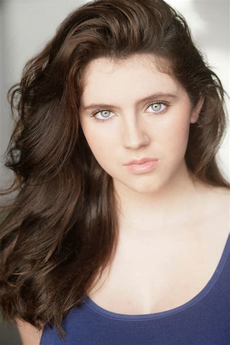 49 Hot Pictures Of Kara Hayward Are Too Damn Appealing