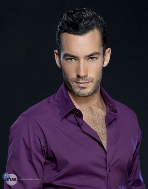 pin en aaron diaz