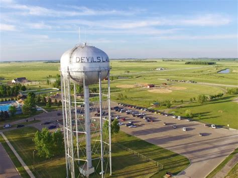 Devils Lake Chamber Of Commerce And Tourism Office Devils Lake Nd