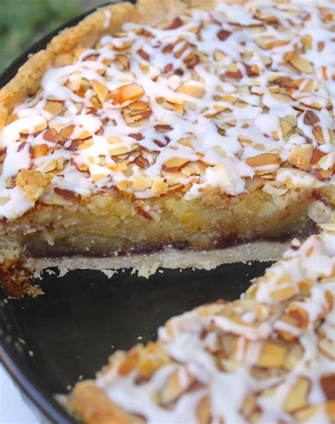 Roll the dough out into a rectangle on a lightly floured work surface. Mary Berry's Bakewell Tart Recipe and a Mincemeat Twist ...
