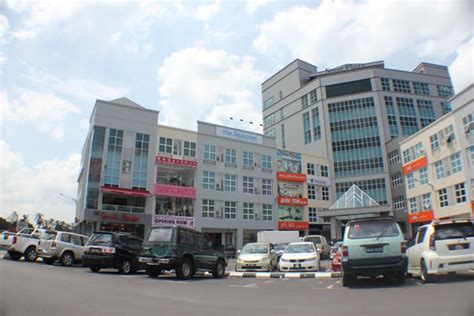 Samsung malaysia electronics (sme) sdn bhd has launched malaysia's first enterprise experience solutions centre to showcase its capabilities and approach to enterprise solutions. Samsung Malaysia Customer Service Plaza