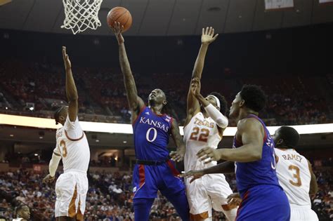 Notebook Marcus Garrett Returned After Hard Fall In 2nd Half At Texas