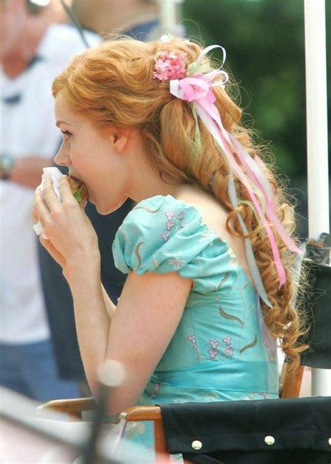 Amy Adams Grabs A Bite To Eat Inbetween Takes On The Set Of Enchanted Amy Adams