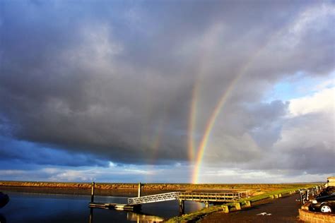 Anomalous Quadruple Rainbows Appear On The Isle Of Terschelling