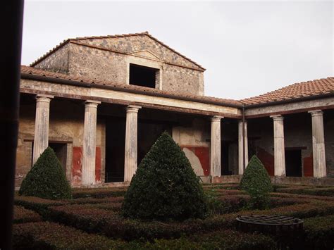 Courtyard Of The House Of Menander Pompeii Bitly1q7zuyb