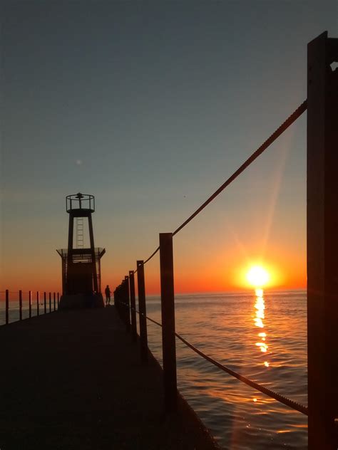 A Lovely Sunrise Over Lake Michigan Rpics