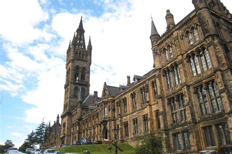 Oilthigh ghlaschu) is a public research university in glasgow, scotland. Студентов из Глазго предупредят о сценах насилия в ...