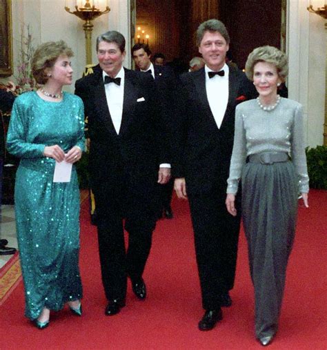 Filepresident Ronald Reagan And Nancy Reagan With Bill Clinton And
