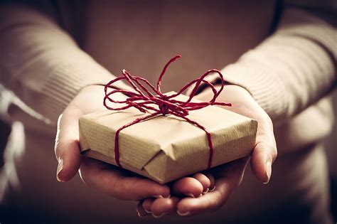These experience gift ideas will make you a hero with your loved ones. In What Country It Is Embarrassing To Receive A Gift ...