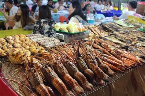 Don't miss out on great deals for things to do on your trip to kota kinabalu! KOTA KINABALU NIGHT MARKET | Tripcarte.Asia