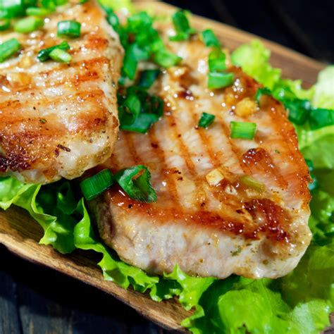 * percent daily values are based on a 2000 calorie diet. Center Cut Pork Chops 16/16 Oz Packs