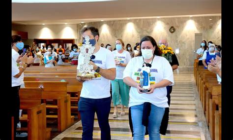 Foto Paulo Gustavo Teve A Presen A Da Fam Lia E De Famosos Na Missa De