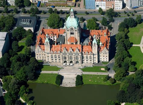 Hannover aus der Vogelperspektive Gebäude des Neuen Rathaus am