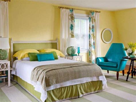 10 Beautiful Master Bedrooms With Yellow Walls