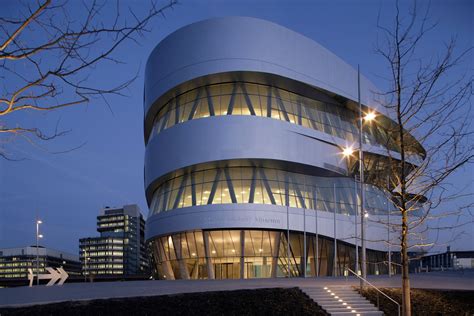 On nine levels and covering a floor space of 16,500 square metres, the museum presents 160 vehicles and over 1,500 exhibits. Mercedes-Benz Museum | Stuttgart - Ebener