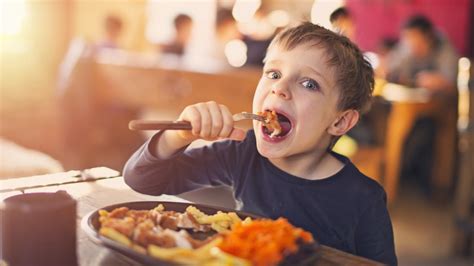 Ce restaurant propose de garder les enfants pendant votre dîner