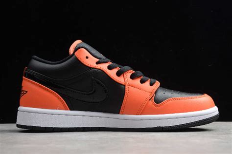 If you're a fan of unc, these kicks can be a great way to showcase your love and support. Latest Release CK3022-008 Air Jordan 1 Low SE Black/Orange ...
