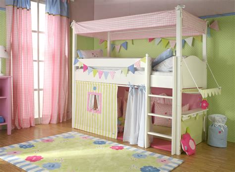 Looking for ideas for your bedroom? Girly Bedroom Theme Inspiration
