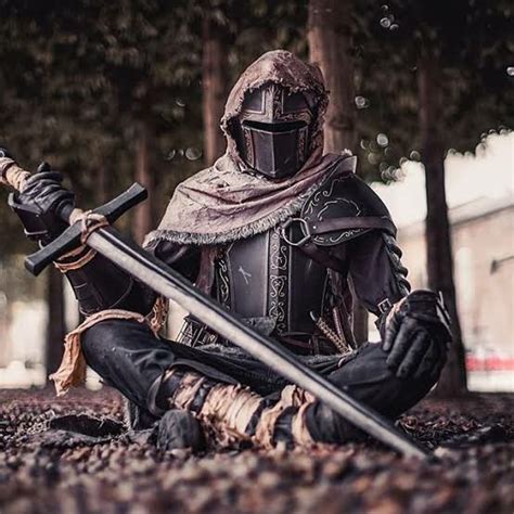Fallen Knight Dark Souls Wallpaper Dark Souls Fantasy Armor Armor