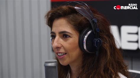 Adora árvores, céu e nuvens, não consegue viver sem música, e gosta de contar histórias em todas as frentes. Rádio Comercia - 10 em 1 - Ana do Carmo e Ana Martins nas ...