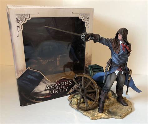 Square Enix Ubisoft Assassins Creed Unity Arno Pvc Statue Cm