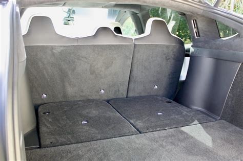 Tesla has released a new video showing the model y's trunk cargo system and capacity, which is likely the new electric suv's best feature. Tesla Model X 2018 review: 75D | CarsGuide