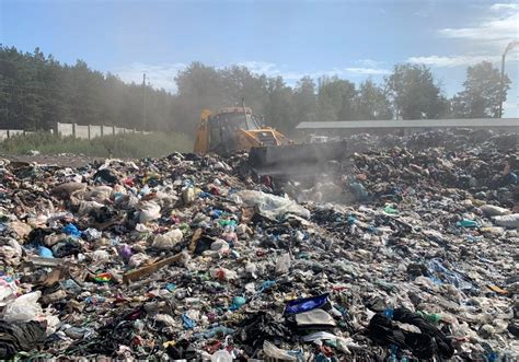 Под Киевом на мусорной свалке возник огромный пожар Киев Vgorodeua