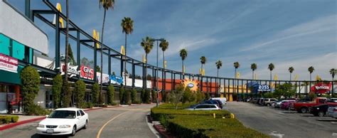 Best Shopping Centers And Malls In Orange County Cbs Los Angeles