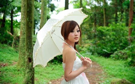 wallpaper sunlight forest women model asian umbrella dress green mikako zhang kaijie