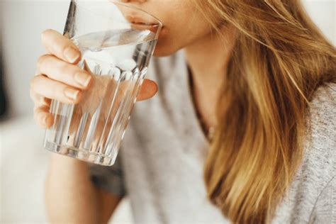 6 Signs Youre Not Drinking Enough Water Karen Salmansohn
