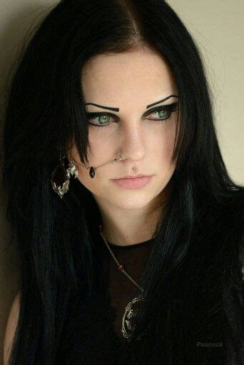 Vipers Doll Dark Beauty Gothic Beauty Darya Goncharova Razor Candi