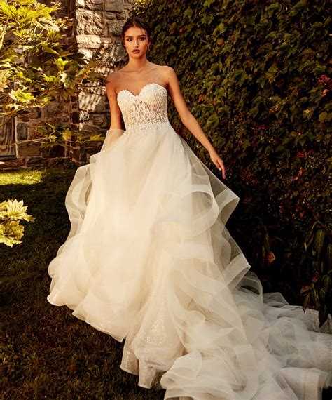 strapless sweetheart neckline layered tulle a line wedding dress kleinfeld bridal eve of