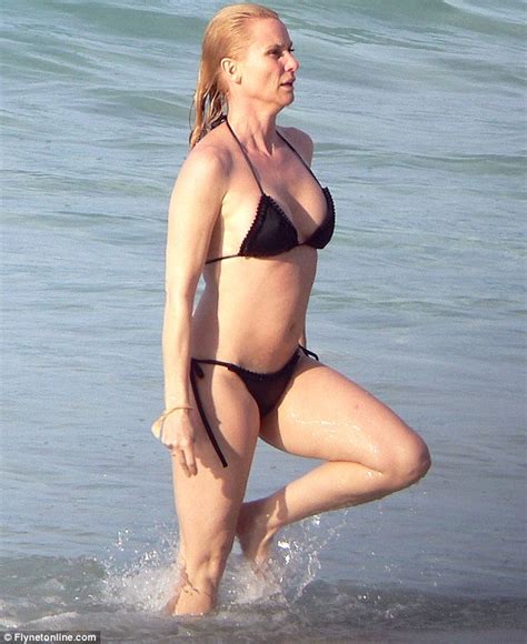 Making A Splash Nicollette Sheridan Shows Off Her Impressive Bikini Body As She Takes A Dip In