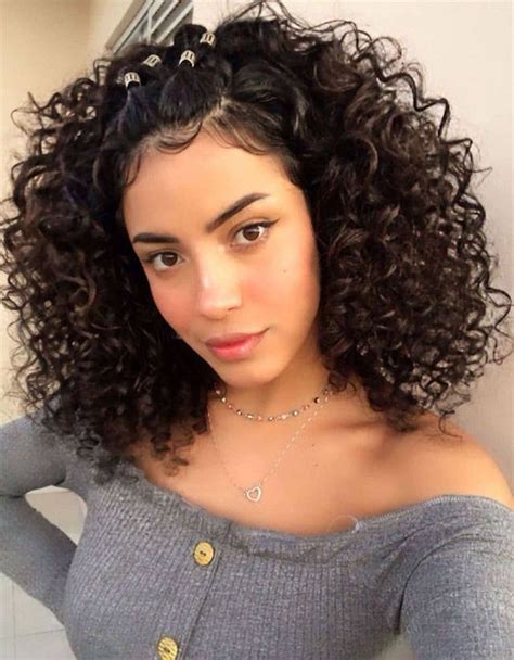 Modern Style Of Medium Curly Hair To Copy In 2020 Stylesmod