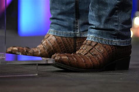 Bootgate Explained How Ron Desantiss Alleged Cowboy Boot Hidden Heels