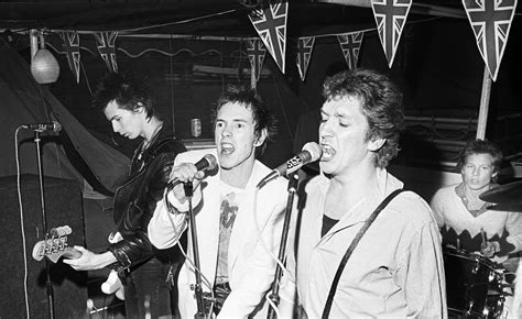 Exclusive Photos Of The Sex Pistols Sid Vicious In His Pomp