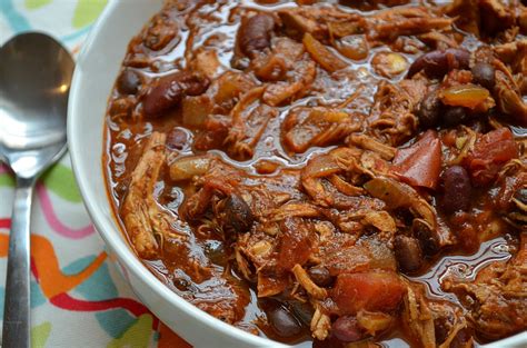 Quick Red Chicken Chili For A Crowd Three Many Cooks