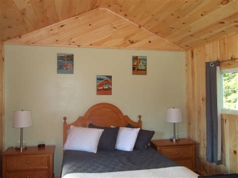 Pet Friendly Rooms – Wiscasset Woods