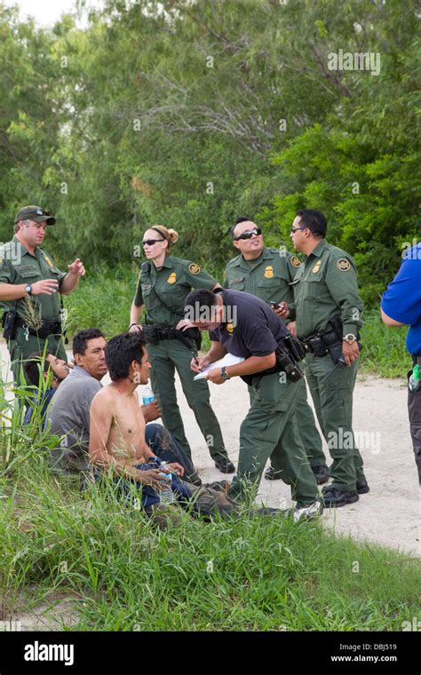 Border Patrol Agents Question Undocumented Immigrants From Central