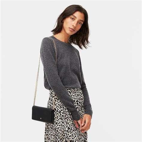 Free people everyday v sweater camel. Cashmere Sweaters, Nail Polish & More - une femme d'un ...