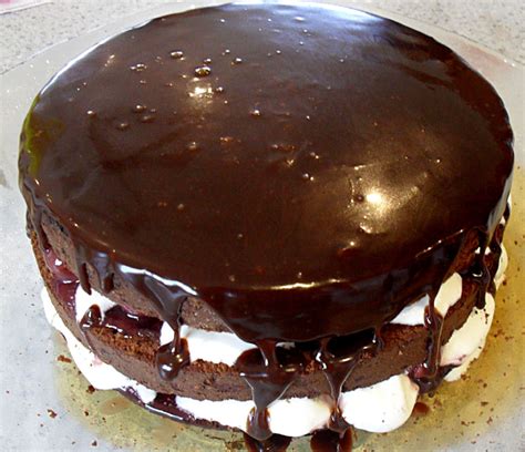 Februar 2019 by manu & joëlle 9 comments. Black Forest Cake (Schwarzwald Kuchen), Suklaa ...