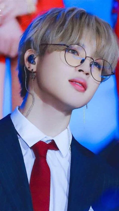 He Looks So Cute In Glasses😍🕶😍 Park Jimin Amino